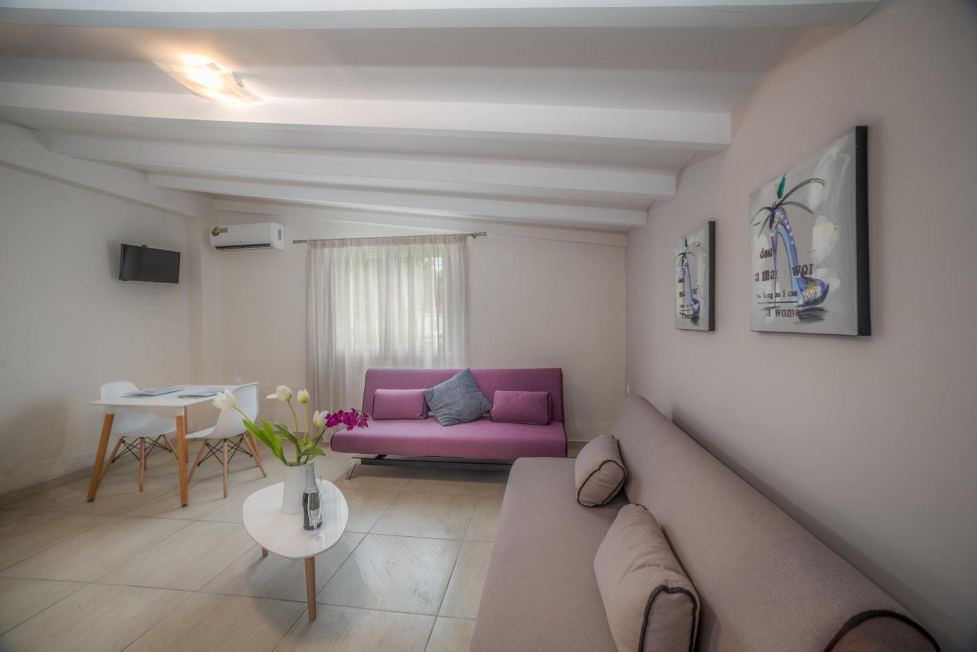 Tesys Studios And Apartments Laganas Bagian luar foto
