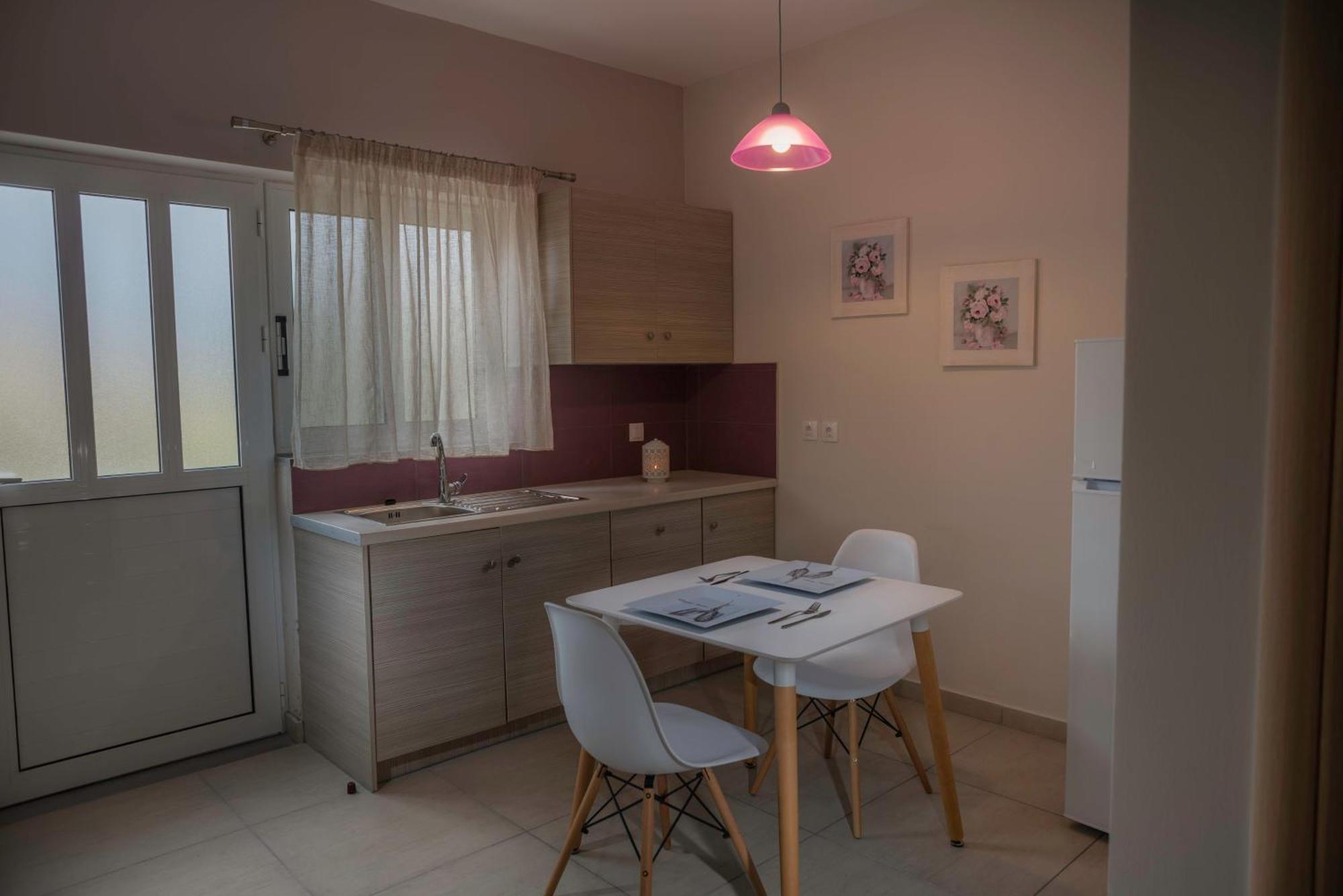 Tesys Studios And Apartments Laganas Bagian luar foto