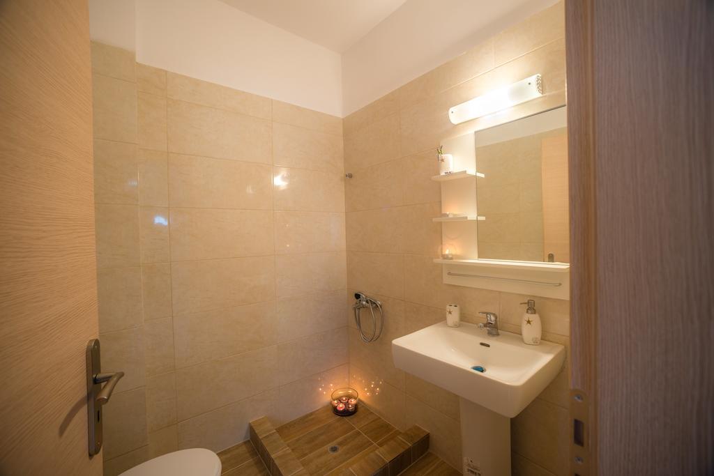 Tesys Studios And Apartments Laganas Bagian luar foto