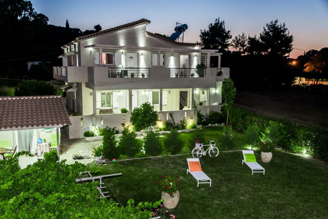 Tesys Studios And Apartments Laganas Bagian luar foto