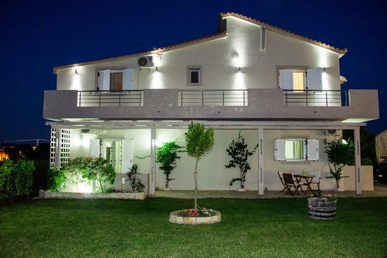 Tesys Studios And Apartments Laganas Bagian luar foto