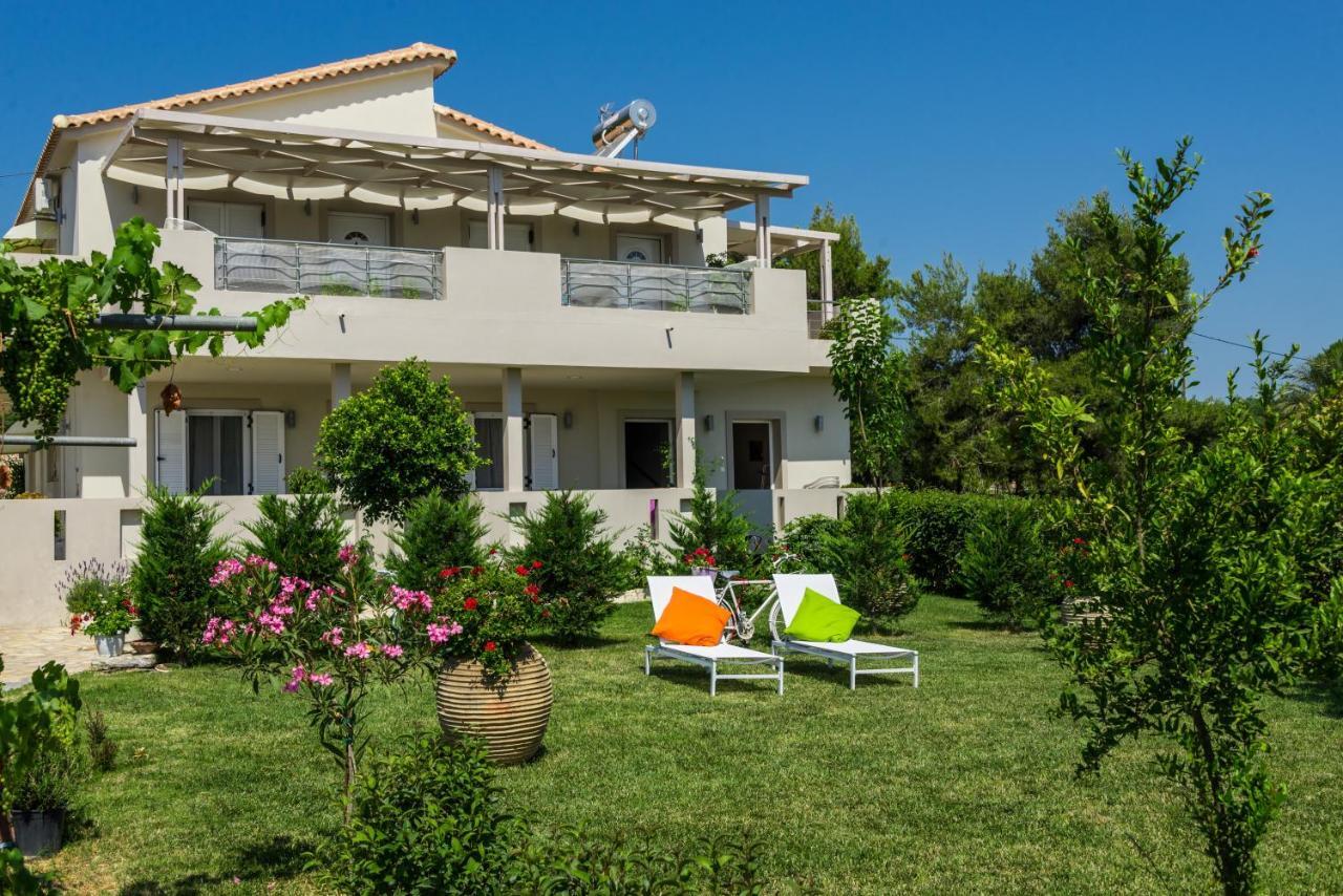 Tesys Studios And Apartments Laganas Bagian luar foto